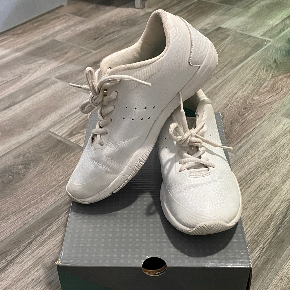Kaepa Cheer Shoes 🩷
